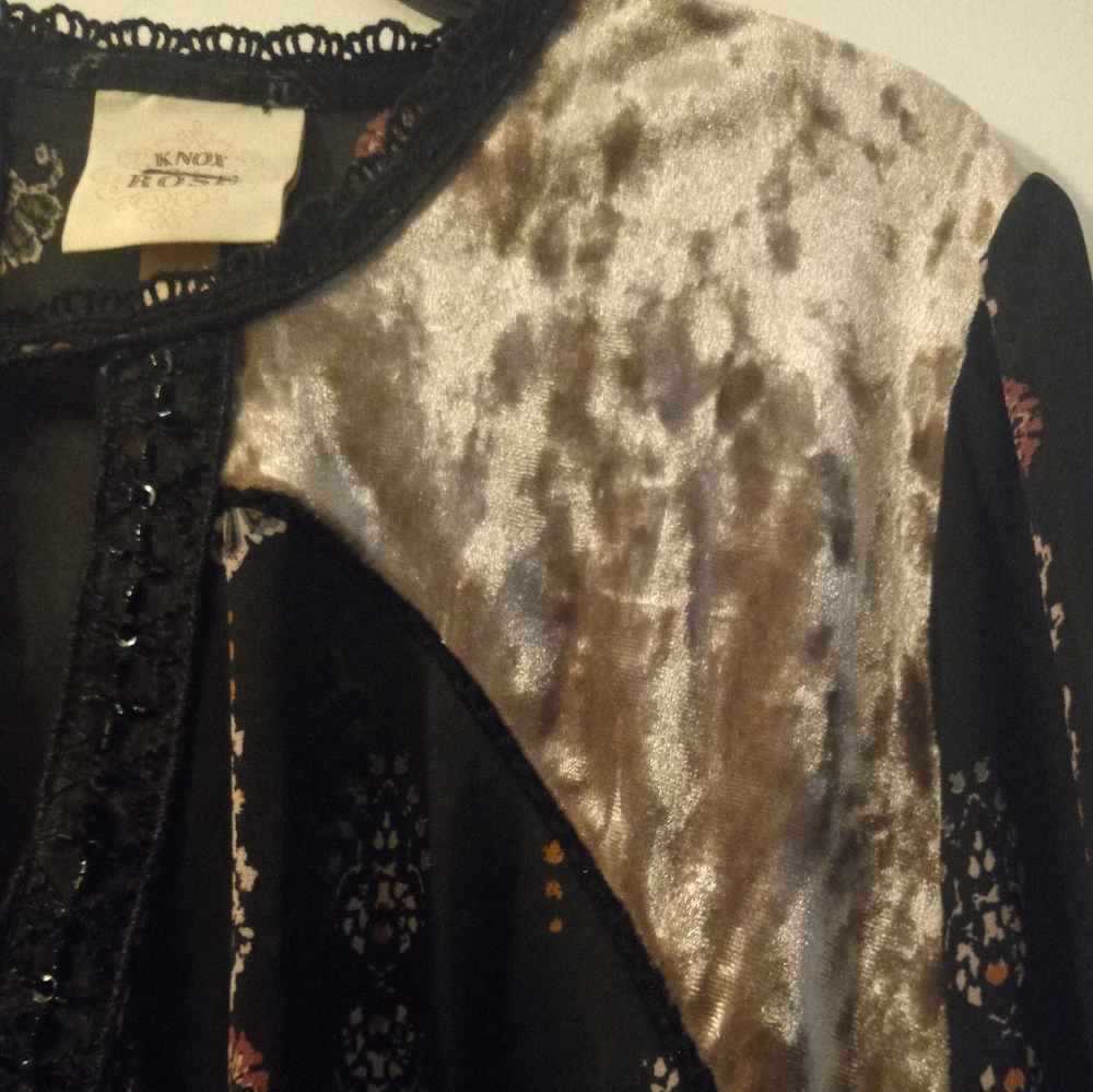 Sheer blouse - Picture 2 of 5